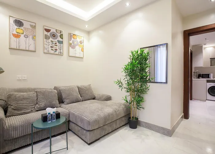 Luxury One-Bedroom Apt Alrimal-4
